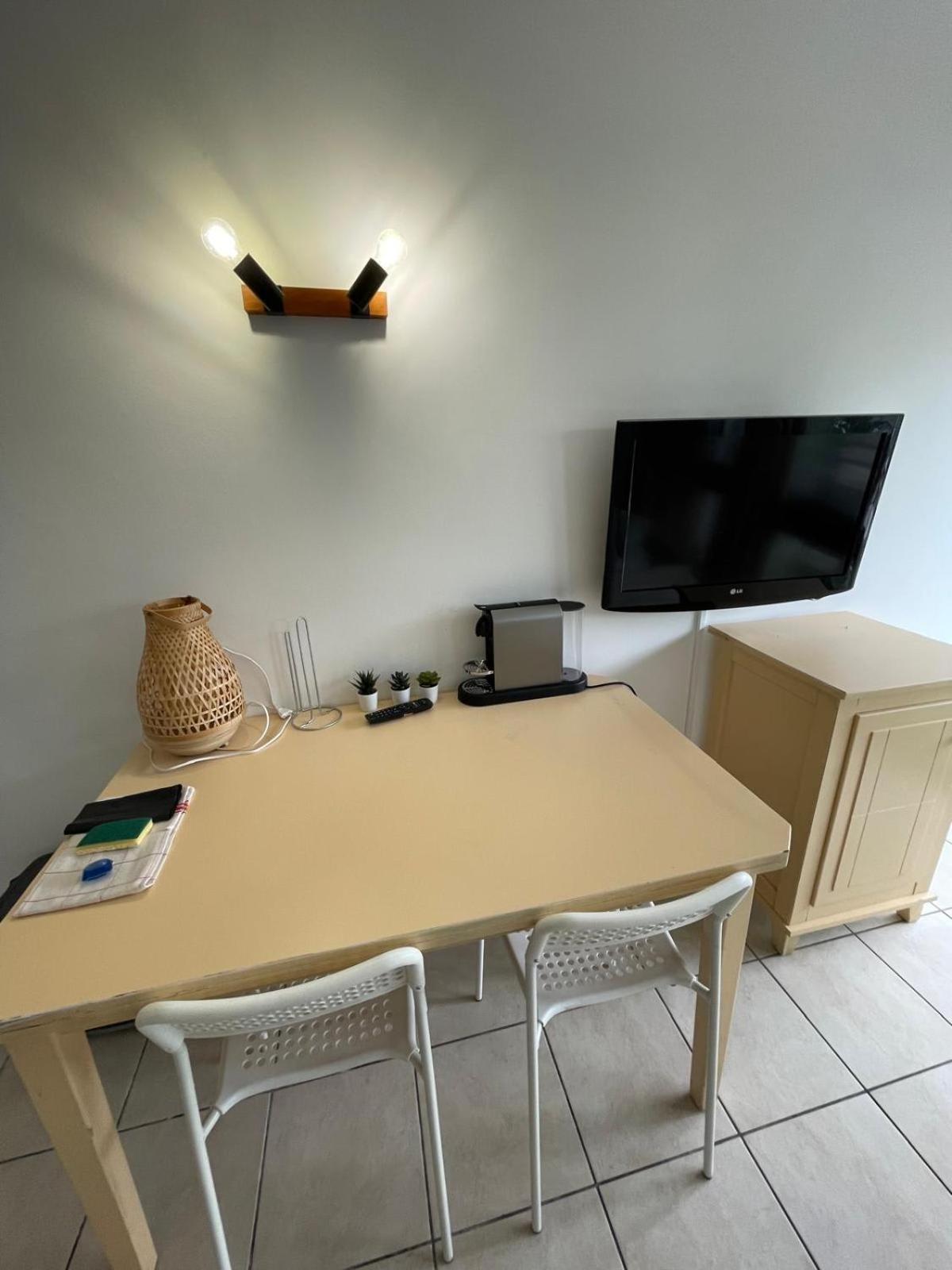 06U - Beautiful Studio In Residence - Swimming Pool And Tennis Court Saint-Laurent-du-Var Ngoại thất bức ảnh