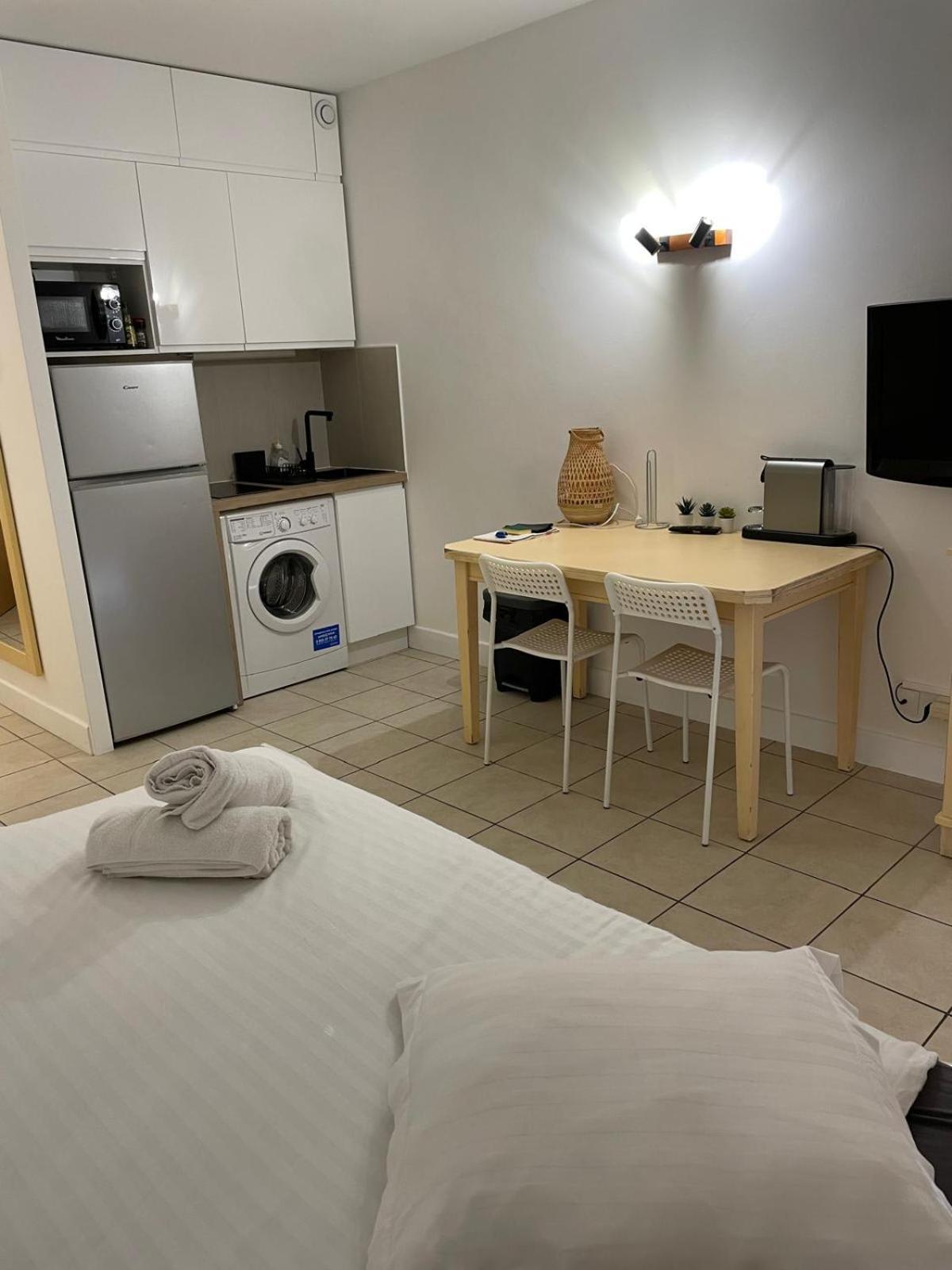 06U - Beautiful Studio In Residence - Swimming Pool And Tennis Court Saint-Laurent-du-Var Ngoại thất bức ảnh